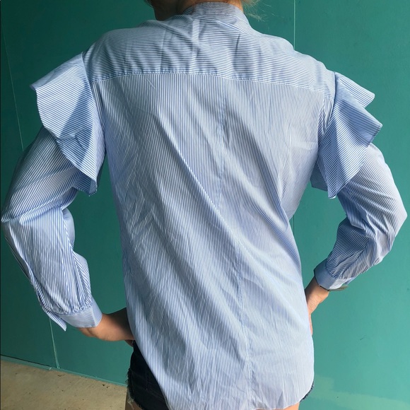 Trouve ruffle shoulder striped blouse. - Picture 4 of 7